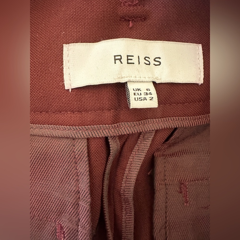 Reiss wool trousers w metal buckle belt. Size 2. Excellent condition. - Picture 8 of 9
